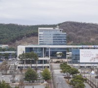 한국마사회 천안지사, 천안시복지재단에 후원금 1천만원 전달